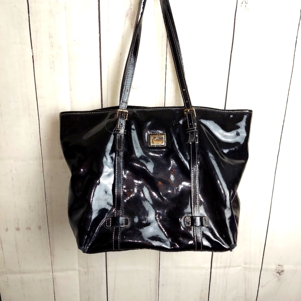 - Dooney and Bourke patent leather black tote, shoulder bag office errands